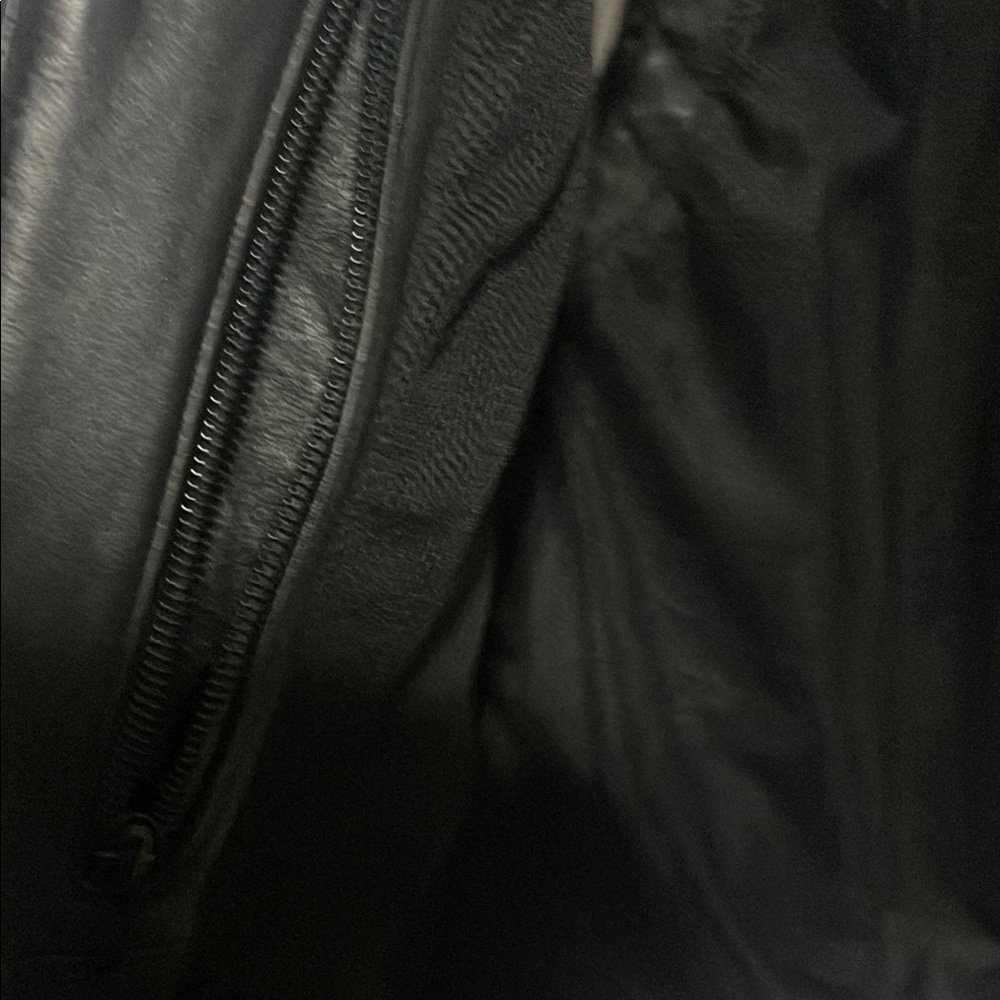 Black Leather Motorcycle Vest Ladies - Picture 5 of 6